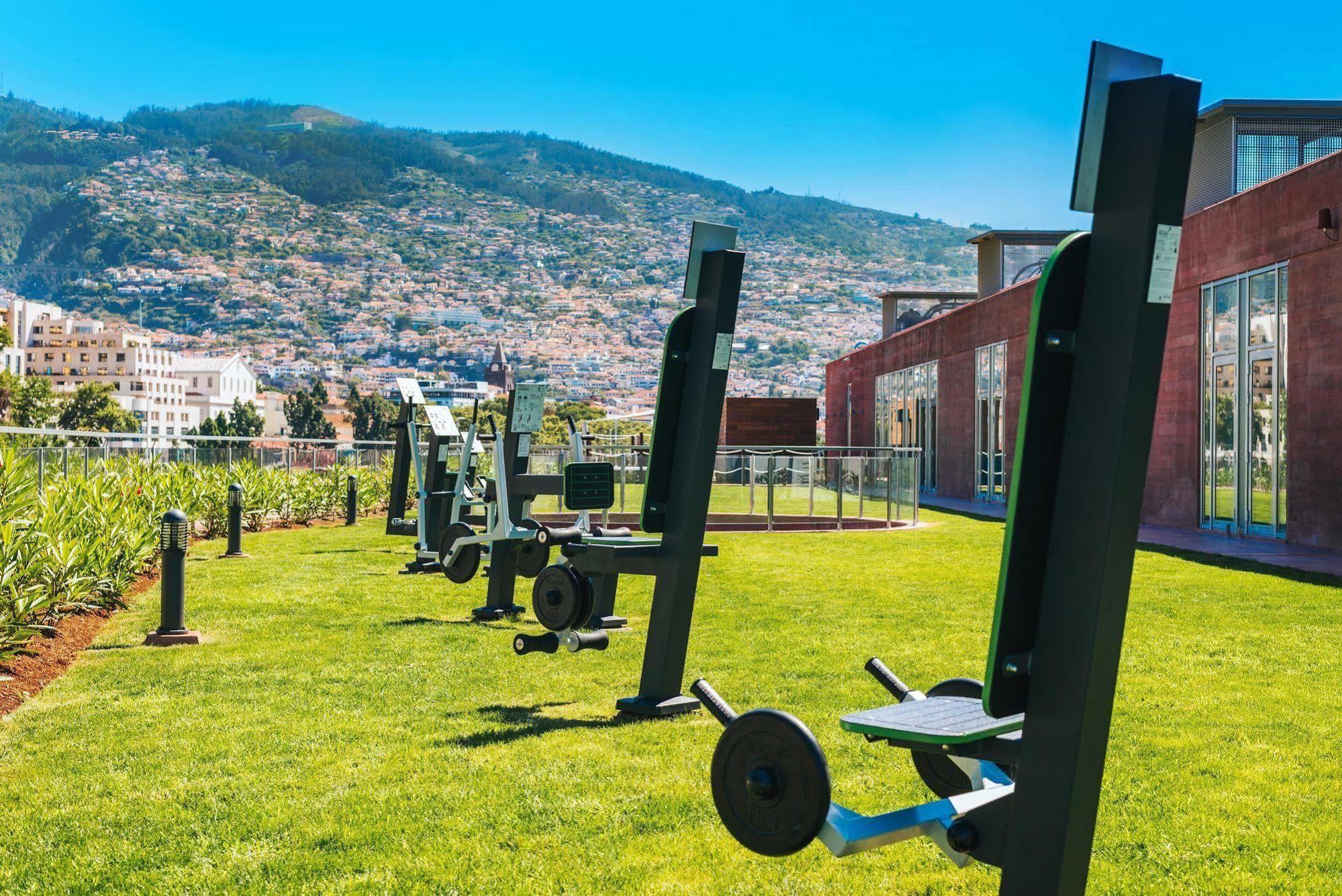 Hotel Pestana Cr7 Funchal (Adults Only) Esterno foto